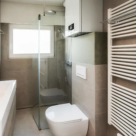 Residentie Versailles Ref 195 *